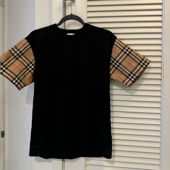 Burberry Tops - Burberry T shirt